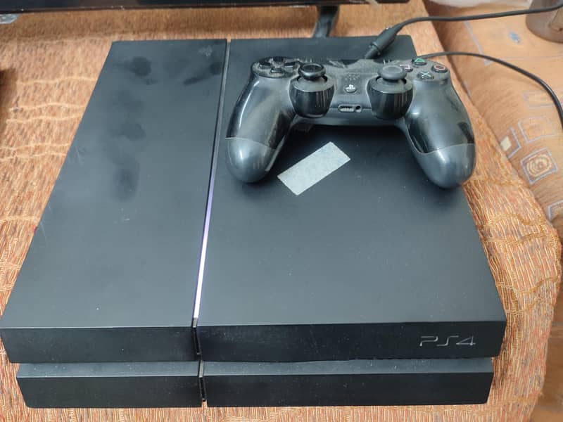 ps4 available for parts with controllers 0