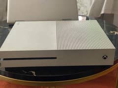 XBOX ONE S | 500 GB | With Controller and Box