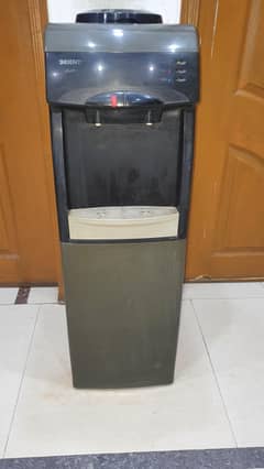 ORIENT WATER DISPENSER HOT AND COOL