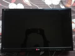 LG HD LED 24''- Perfect for PC monitor or TV use - Excellent condition
