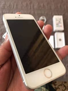 IPhone i5s 64gb 03477484596 call wahtasp