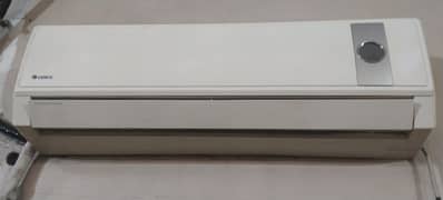 GREE 1.5 AC