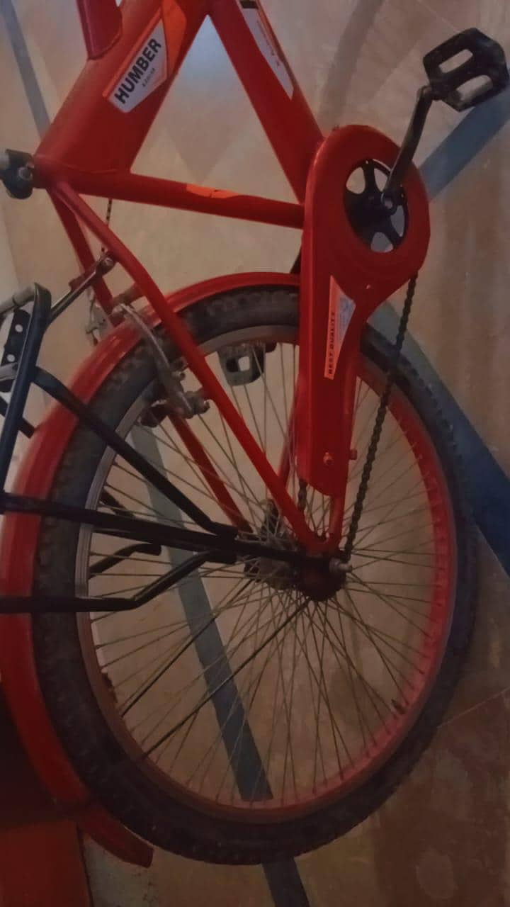 red color cycle in gud condition 2