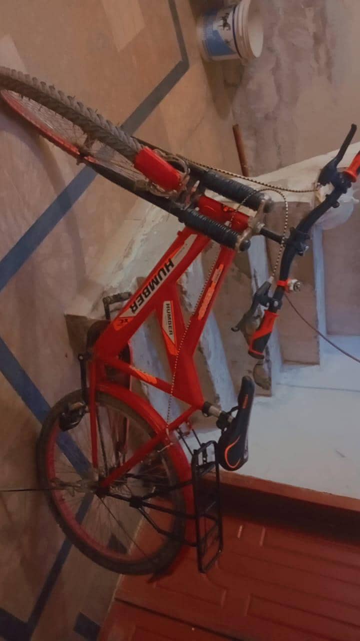 red color cycle in gud condition 7