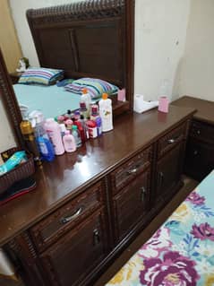 Bed, Dressing Table and 2 Side Tables