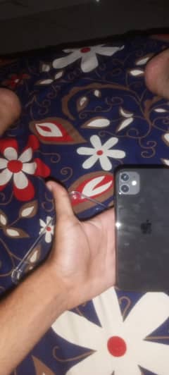iPhones 11 factory unlocked 10 by 10 condition water pack bttry 88%