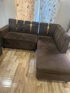 L shaped 5 seater sofa coffee brown with golden straps