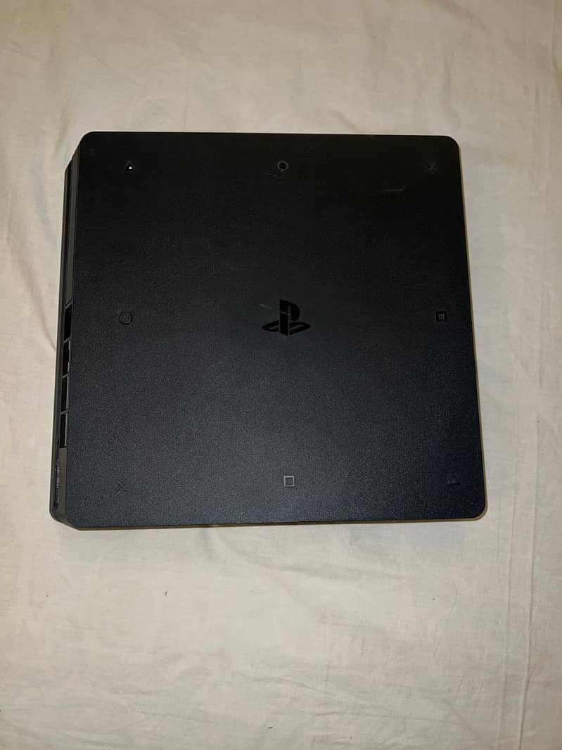 PS4 SLIM CONSOLE SEALED WITH CONTROLLER(S) AND GAMES 2