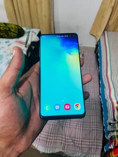 Samsung S10+ Read Ad