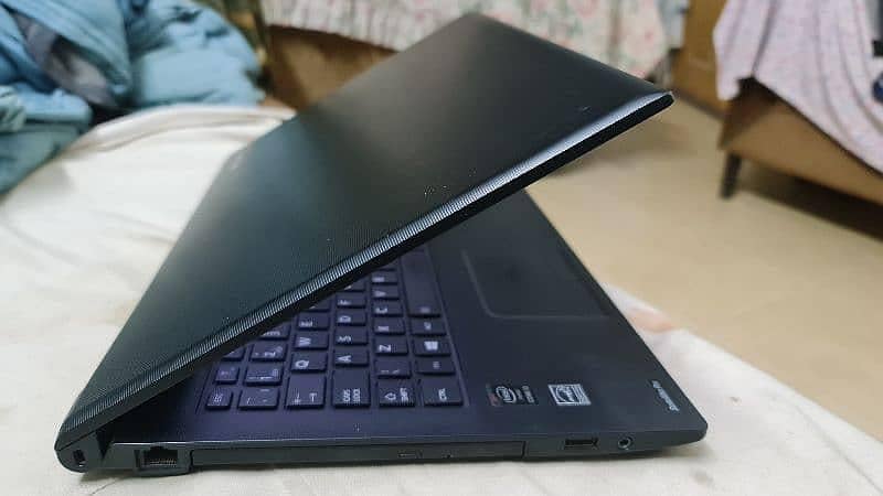 Toshiba R-50B Laptops Core i3-4th Gen - Read Full Add First 7