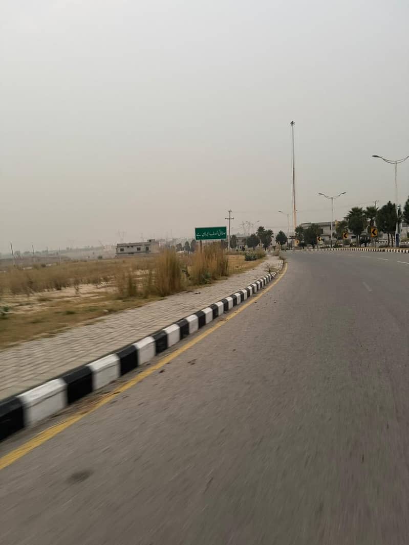 5 Marla Prime Location Plot For Sale Solid Plot 4