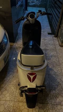 SCOOTY