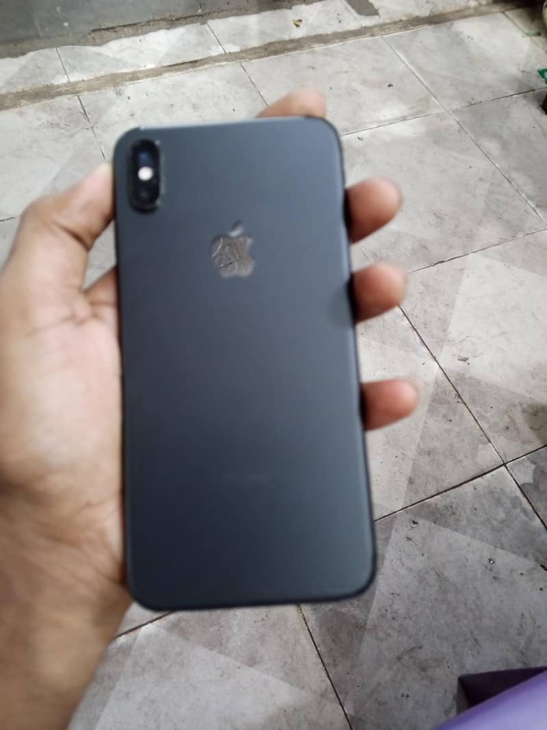 iphone XS max 256 Gb  condition 10 by 10 bypass 0