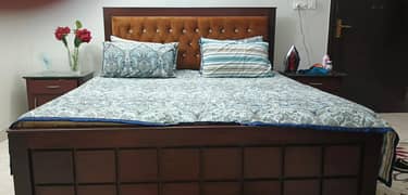 King size bed with side tables