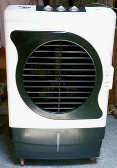 Brighto full size room air coller new condition copper moter