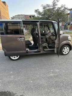 Honda N Box Custom Plus Spike