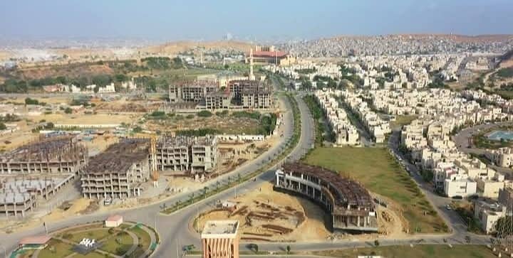 Corner Plot available for sale block c 20