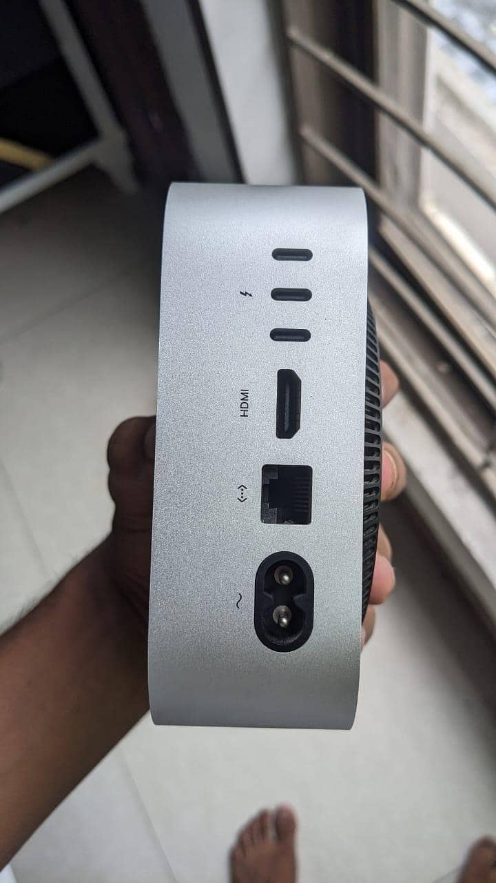 mac mini m4 only box open 2