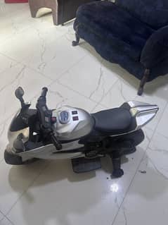 Kids rechargeable motorbike