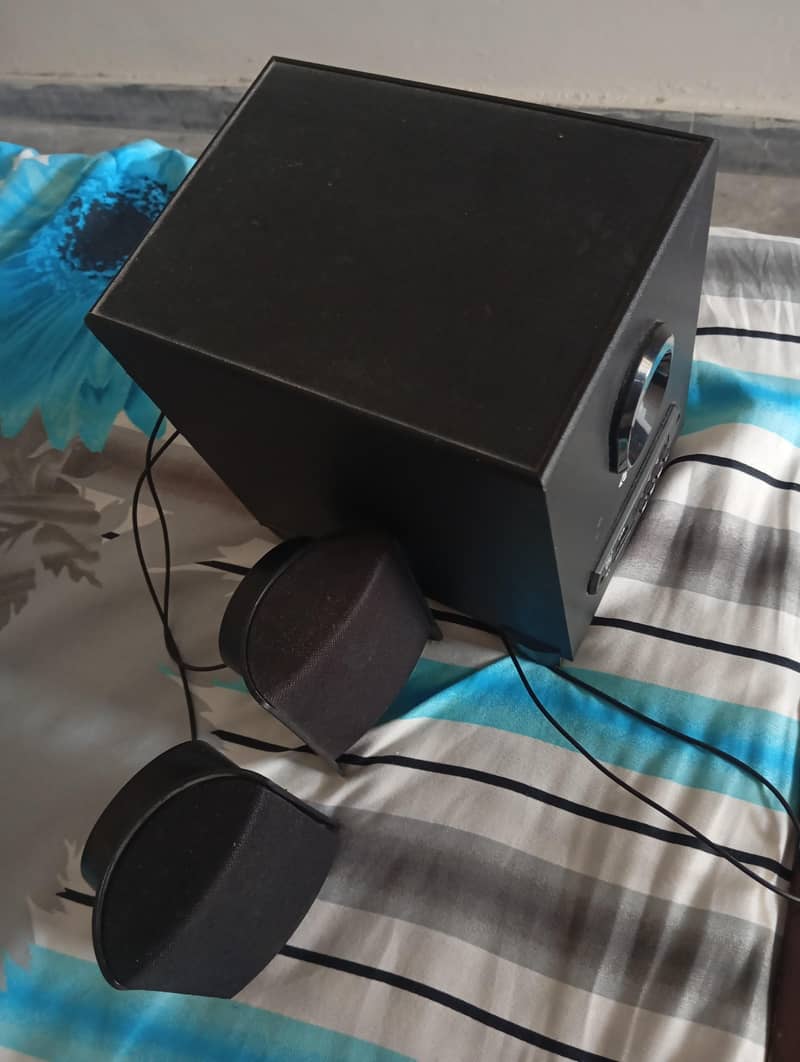 Bluetooth Speakers with deck and with remote control 2