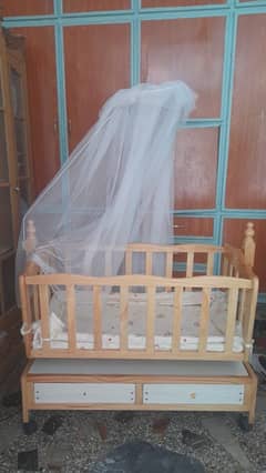 Baby kot Like new less used