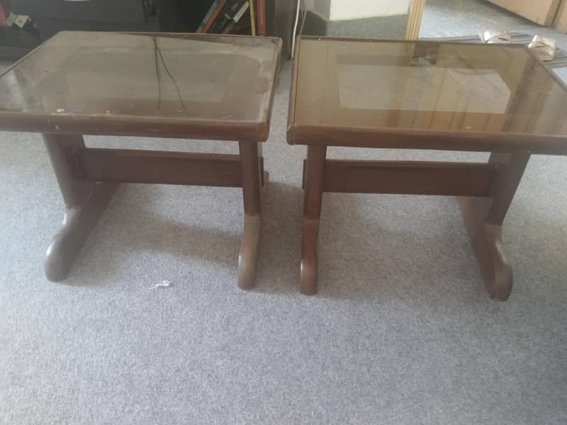2 tables in good condition 2