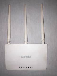 Tenda wifi 3 antenna used router for sale with adapter