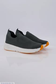 Black camel super comfort sketchers 701 gray