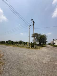 5 Marla level and Near to Double Road Plot For sale