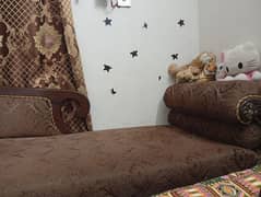 Dewan sofa