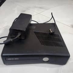 Xbox 360 slime with 2 controller