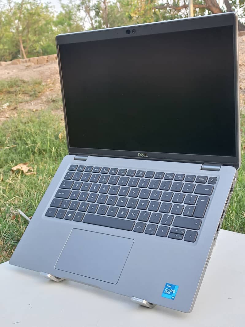 dell laptop latitude 5421 Core i7 11th gen with H processor 24Mb Cache 13
