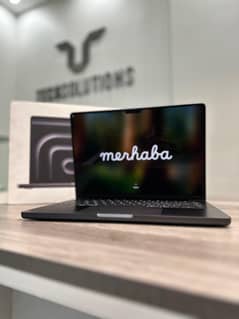 MACBOOK PRO 2024