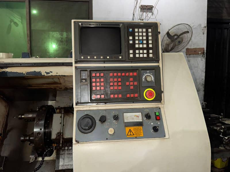 CNC LATHE MACHINE 1996 MODEL 6