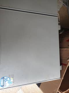 Double door medium freezer
