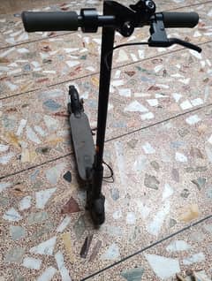 Electric Scooter Mii Used Condition 10/9 Battery Timing 100% Perfect.