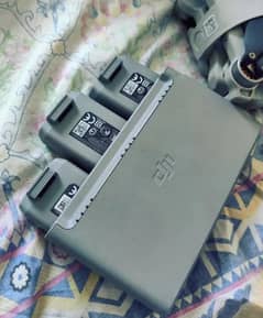 DJI Mini2  battery and bag for sell 10by 10
