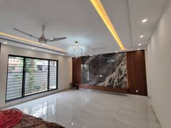 1 Kanal upper portion for rent in Model Town