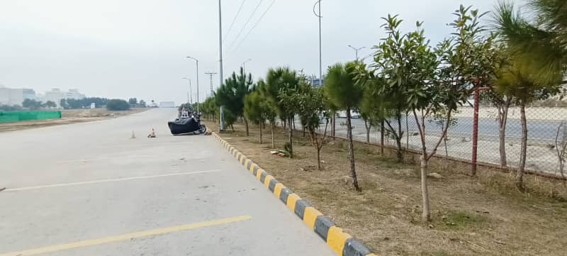 Top Location Commercial Plot Available Block F Size 5 Marla For Sale In Top City 5