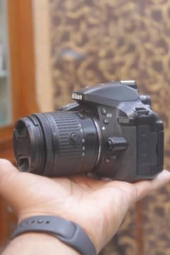 Nikon d5300 with 18x55mm lens complete box 10/10++