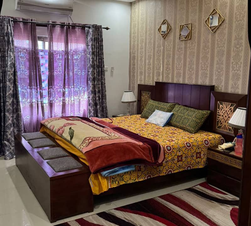 King size bed with side tables and dressing table 0