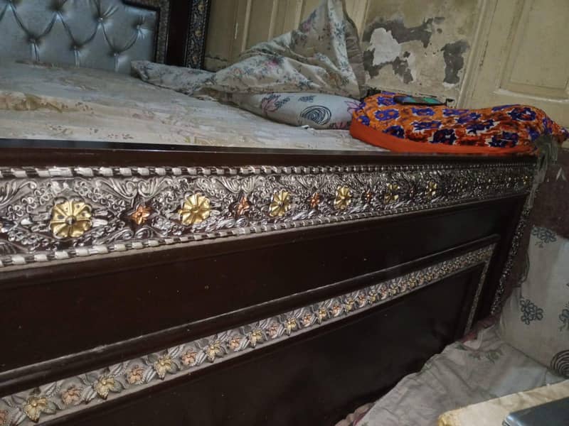 chinioti bed king size, dressing table, side tables, 3