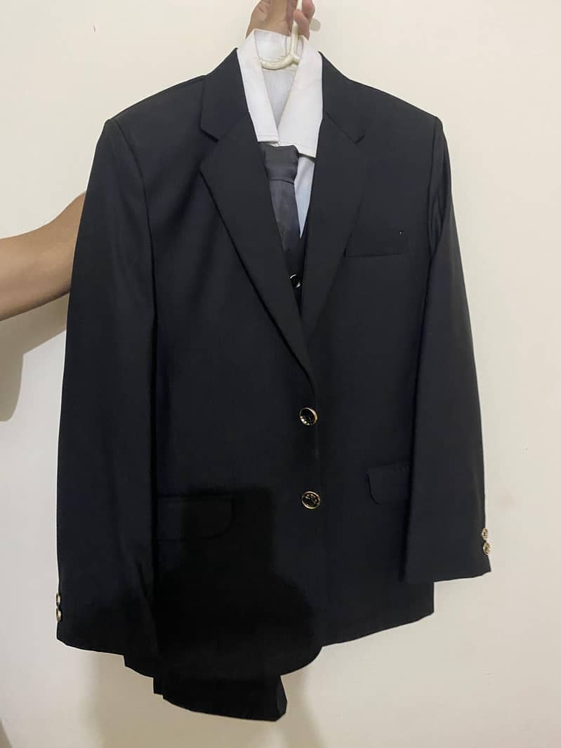 Three piece suit 0