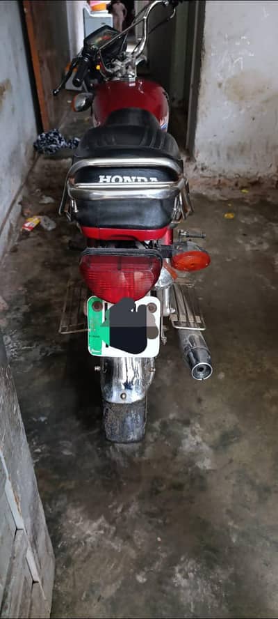 CD 70  2011 model urgent sale