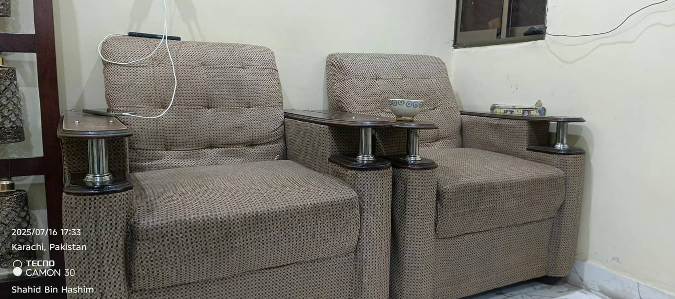 I am sending my usede  sofa Sate  3 in 1 and 2 sofa 1 1 0
