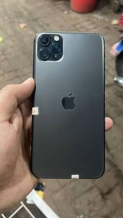 IPHONE 11 PRO MAX 10/10 CONDITION WATER PROOF