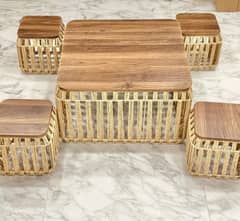 Stylish 4 chairs with table