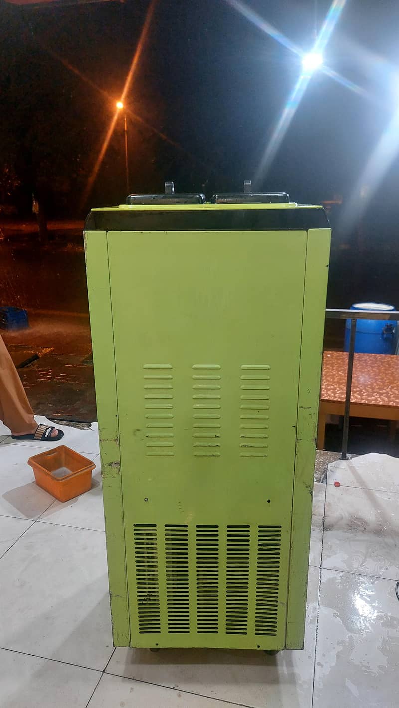 Digital Display Soft Ice Cream Machine 3