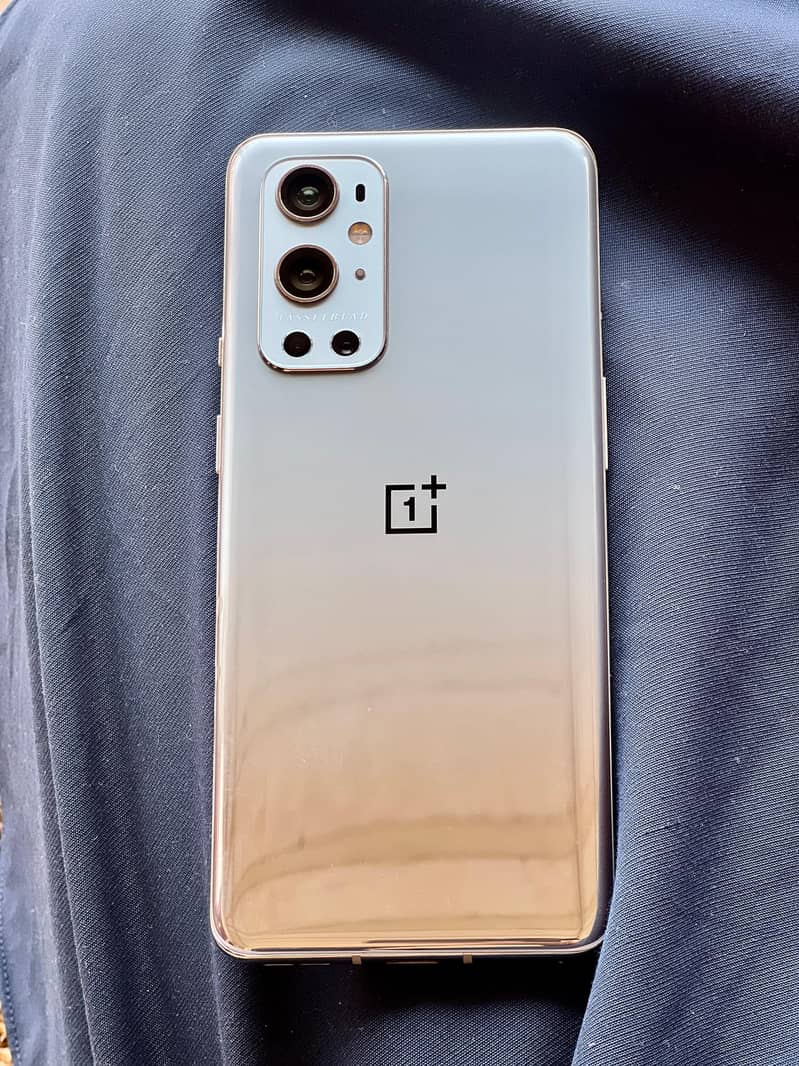One plus 9 pro condition 10/10 all okay more details come inbox 0