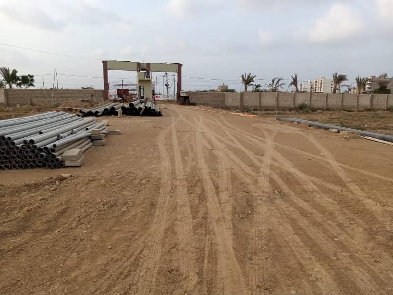 120 SQUARE YARDS PLOT AVAILABLE FOR SALE NEAR TO MAIN GATE IN GULSHAN E ANDLEEB CHS SCHEME 33 SECTOR 48A 2